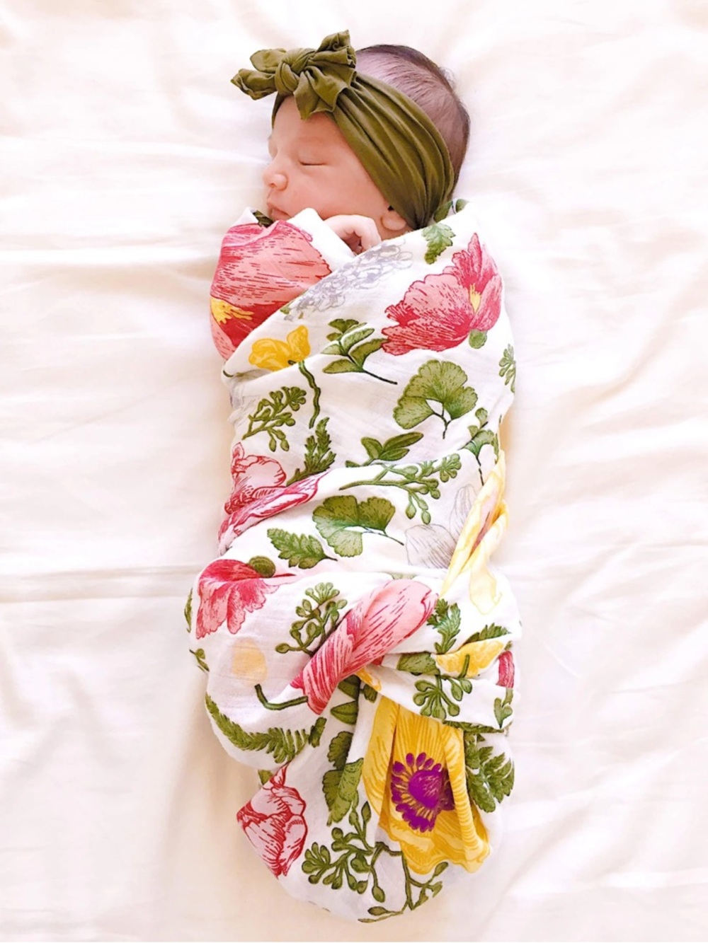 “Bambi Bamboo” Bamboo Muslin Floral Baby Swaddle Blanket. NWT.
